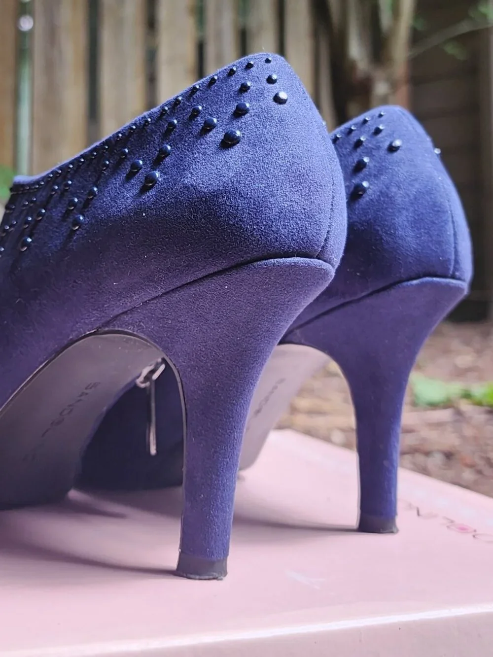 EUC Navy Bandolino Suede booties size 8 Women's heels with Box